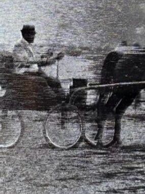 Vintage 70s Western Horse & Carriage Metal Etched Plaque Wood Wall MCM.photo
